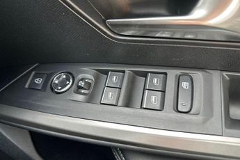 Peugeot E-3008 73kWh GT Auto 5dr
