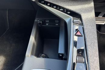 Peugeot E-3008 73kWh GT Auto 5dr
