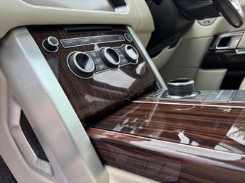 Land Rover Range Rover 3.0 TD V6 Vogue Auto 4WD Euro 6 (s/s) 5dr