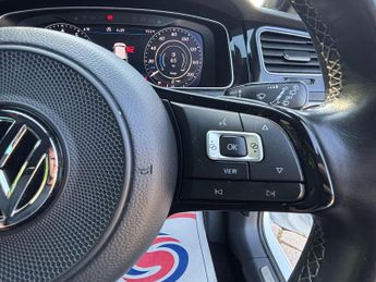 Volkswagen Golf 2.0 TSI R DSG 4Motion Euro 6 (s/s) 5dr