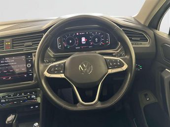 Volkswagen Tiguan 1.5 TSI Elegance SUV 5dr Petrol DSG Euro 6 (s/s) (150 ps)