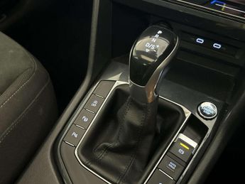 Volkswagen Tiguan 1.5 TSI Elegance SUV 5dr Petrol DSG Euro 6 (s/s) (150 ps)