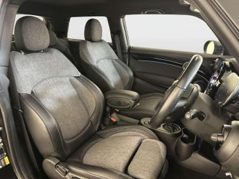 MINI Electric Hatch Cooper SE 32.6kWh Level 2 Hatchback 3dr Electric Auto (184 ps)