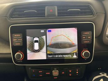 Nissan Leaf 40kWh N-Connecta Hatchback 5dr Electric Auto (150 ps)