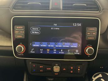 Nissan Leaf 40kWh N-Connecta Hatchback 5dr Electric Auto (150 ps)