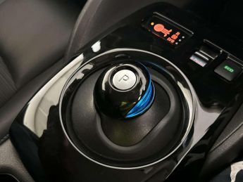 Nissan Leaf 40kWh N-Connecta Hatchback 5dr Electric Auto (150 ps)