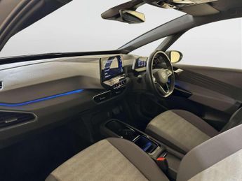 Volkswagen ID.3 Pure Performance 45kWh Life Hatchback 5dr Electric Auto (150 ps)