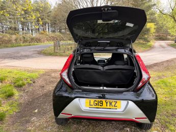 Toyota AYGO 1.0 VVT-i x-trend Funroof x-shift Euro 6 5dr