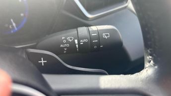 Toyota Corolla 2.0 VVT-h Trek Special Edition Touring Sports CVT Euro 6 (s/s) 5