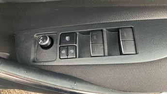 Toyota Corolla 1.8 VVT-h Icon CVT Euro 6 (s/s) 5dr