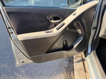 Toyota Yaris 1.3 T Spirit Multimode 5dr