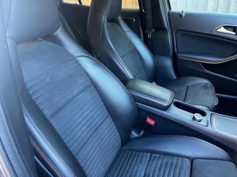 Mercedes-Benz GLA 1.6 GLA200 AMG Line (Premium) SUV 5dr Petrol 7G-DCT Euro 6 (s/s)