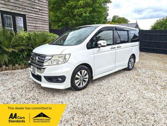 Honda Stepwagon 2.0 SPADA 8 SEATS APPLE/ANDROID CARPLAY