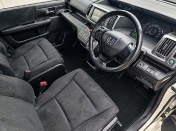 Honda Stepwagon 2.0 SPADA 8 SEATS TOP SPEC