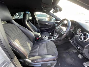 Mercedes-Benz A Class 1.5 A180 CDI BlueEfficiency AMG Sport Euro 5 (s/s) 5dr