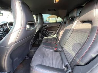 Mercedes-Benz A Class 1.5 A180 CDI BlueEfficiency AMG Sport Euro 5 (s/s) 5dr
