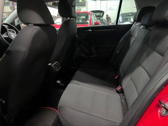 Volkswagen Golf 2.0 TDI SE DSG Euro 5 5dr