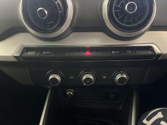 Audi Q2 1.5 TFSI CoD 35 Black Edition SUV 5dr Petrol S Tronic Euro 6 (s/