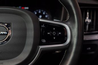 Volvo S60 2.0 T5 R-Design Plus Auto Euro 6 (s/s) 4dr