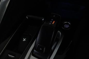 Peugeot 5008 1.2 PureTech Allure Premium + EAT Euro 6 (s/s) 5dr