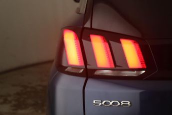Peugeot 5008 1.2 PureTech Allure Premium + EAT Euro 6 (s/s) 5dr