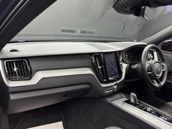 Volvo XC60 2.0h T6 Recharge 11.6kWh R-Design Auto AWD Euro 6 (s/s) 5dr