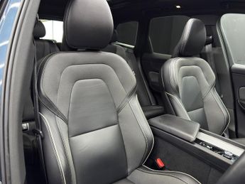 Volvo XC60 2.0h T6 Recharge 11.6kWh R-Design Auto AWD Euro 6 (s/s) 5dr