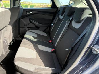 Ford Focus 1.6 Zetec Euro 5 5dr