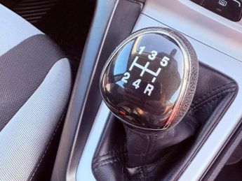 Ford Focus 1.6 Zetec Euro 5 5dr