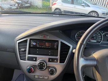 Kia Carens 2.0 CRDi SE 5dr