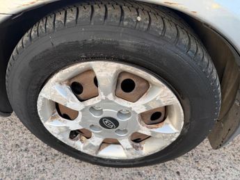 Kia Carens 2.0 CRDi SE 5dr