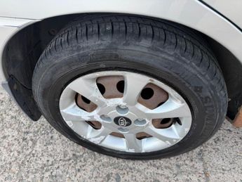 Kia Carens 2.0 CRDi SE 5dr