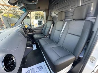 Mercedes-Benz eSprinter 55kWh Progressive Auto FWD L2 H2 5dr 20kW Charger