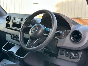 Mercedes-Benz eSprinter 55kWh Progressive Auto FWD L2 H2 5dr 20kW Charger