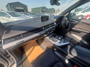 Audi Q7 3.0 TDI V6 Black Edition Tiptronic quattro Euro 6 (s/s) 5dr