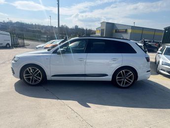 Audi Q7 3.0 TDI V6 Black Edition Tiptronic quattro Euro 6 (s/s) 5dr