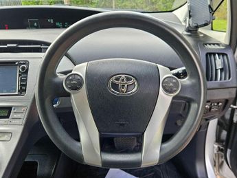 Toyota Prius 1.8 VVT-h T4 CVT Euro 5 (s/s) 5dr