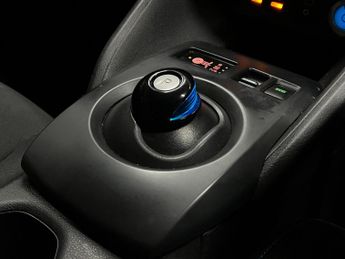 Nissan Leaf 40kWh Acenta Auto 5dr