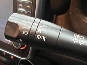 Nissan Leaf 40kWh Acenta Auto 5dr