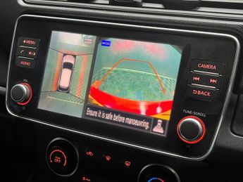 Nissan Leaf 40kWh Acenta Auto 5dr