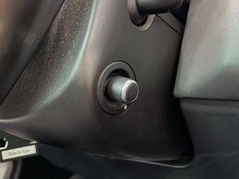 Land Rover Range Rover 3.0 TD V6 Vogue Auto 4WD Euro 6 (s/s) 5dr