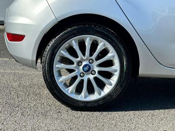 Ford Fiesta 1.0T EcoBoost Titanium X Euro 5 (s/s) 5dr