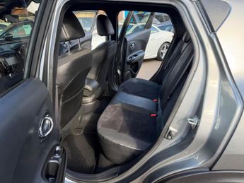 Nissan Juke 1.6 N-Connecta SUV 5dr Petrol XTRON Euro 6 (117 ps)