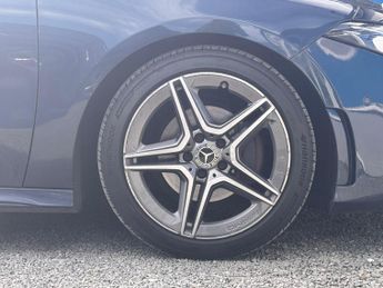 Mercedes-Benz A Class 2.0 A200d AMG Line (Executive) 8G-DCT Euro 6 (s/s) 5dr