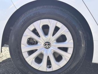 Toyota Prius 1.8 VVT-h Business Petrol Hybrid CVT