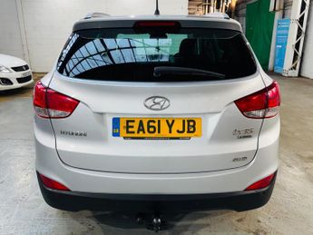 Hyundai ix35 2.0 CRDi Premium Auto 4WD Euro 5 5dr