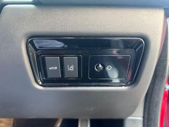 Jaguar XF 2.0d R-Sport Auto Euro 6 (s/s) 4dr