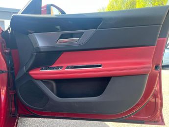 Jaguar XF 2.0d R-Sport Auto Euro 6 (s/s) 4dr