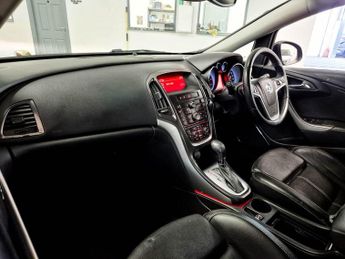 Vauxhall Astra 2.0 CDTi Elite Auto Euro 5 5dr