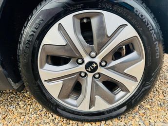 Kia Niro 64kWh First Edition Auto 5dr